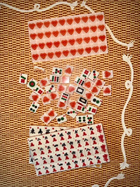 House Hearts, Warm White: Classic American Mahjong Tile Set with Traditional Characters