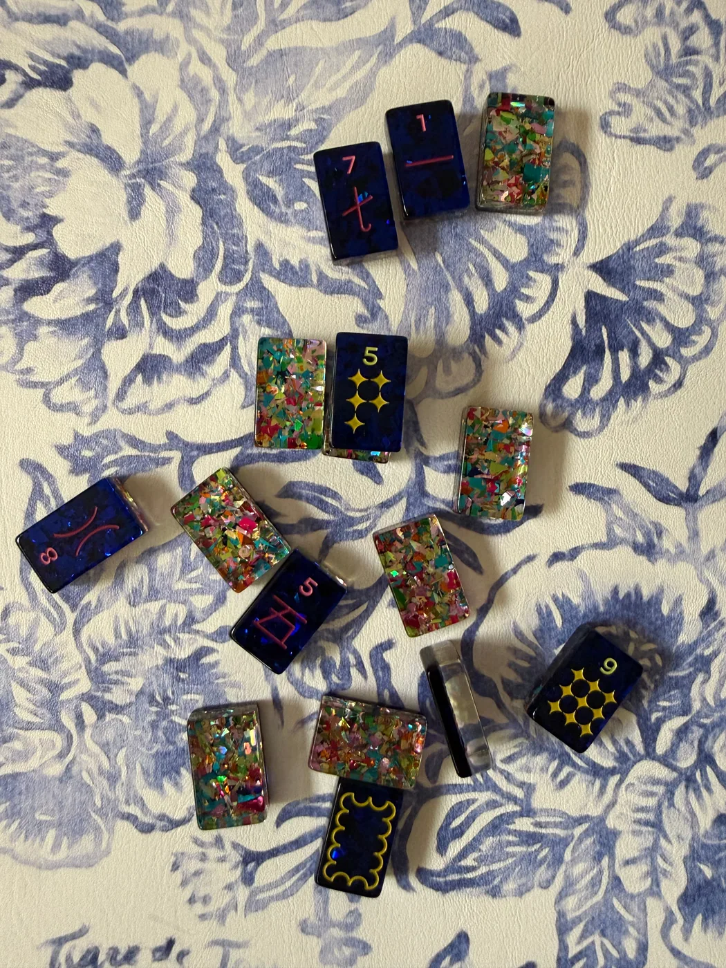 Mahj Pit Confetti Tiles