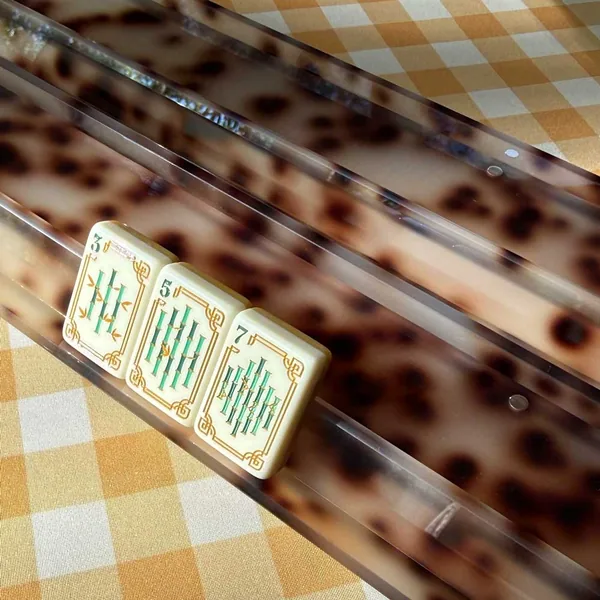 Blonde Tortoise Mahjong Rack Set