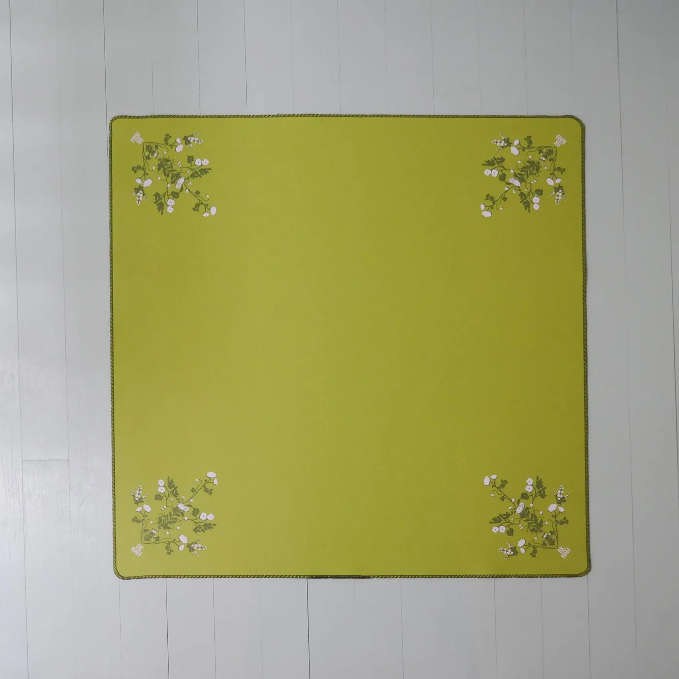 Pear Floral Felt Mahjong Mat