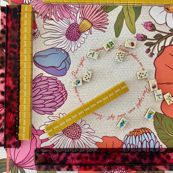 The Scalloped Rack — Pink Tortoise