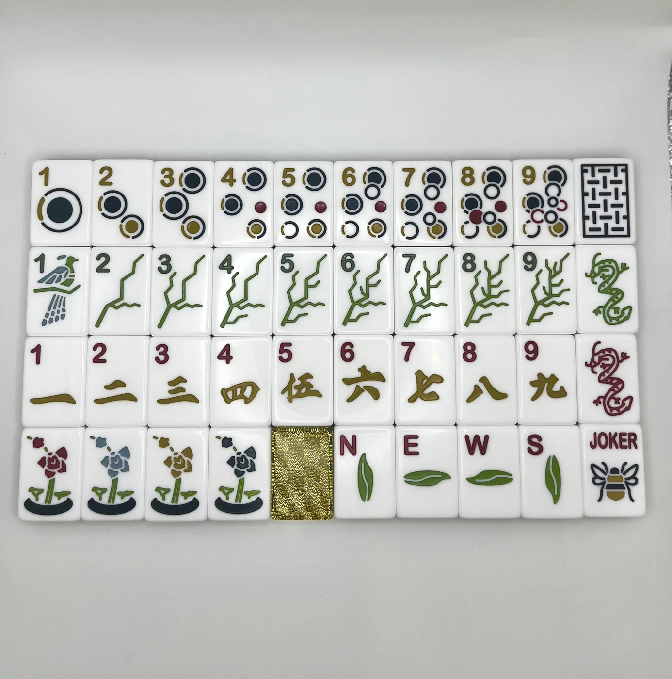 The Bougie Bee Luxe Mahjong Set