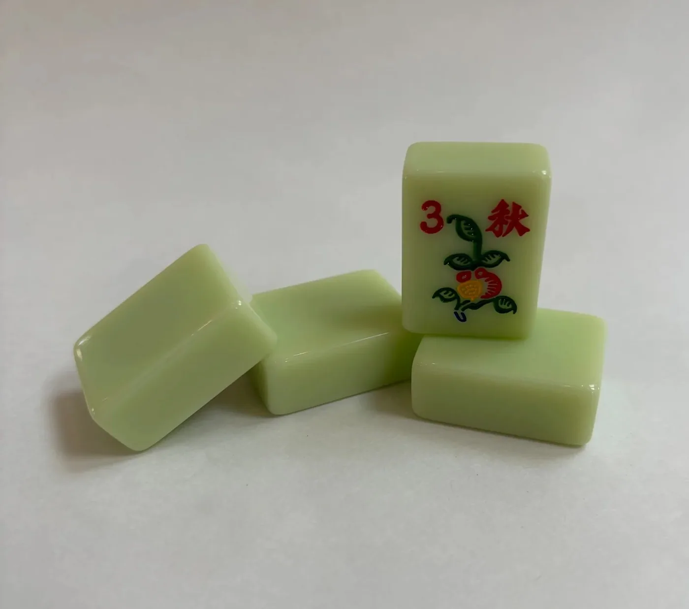 Solid Pistachio Mint Green Engraved and Hand Painted American Mah Jongg set