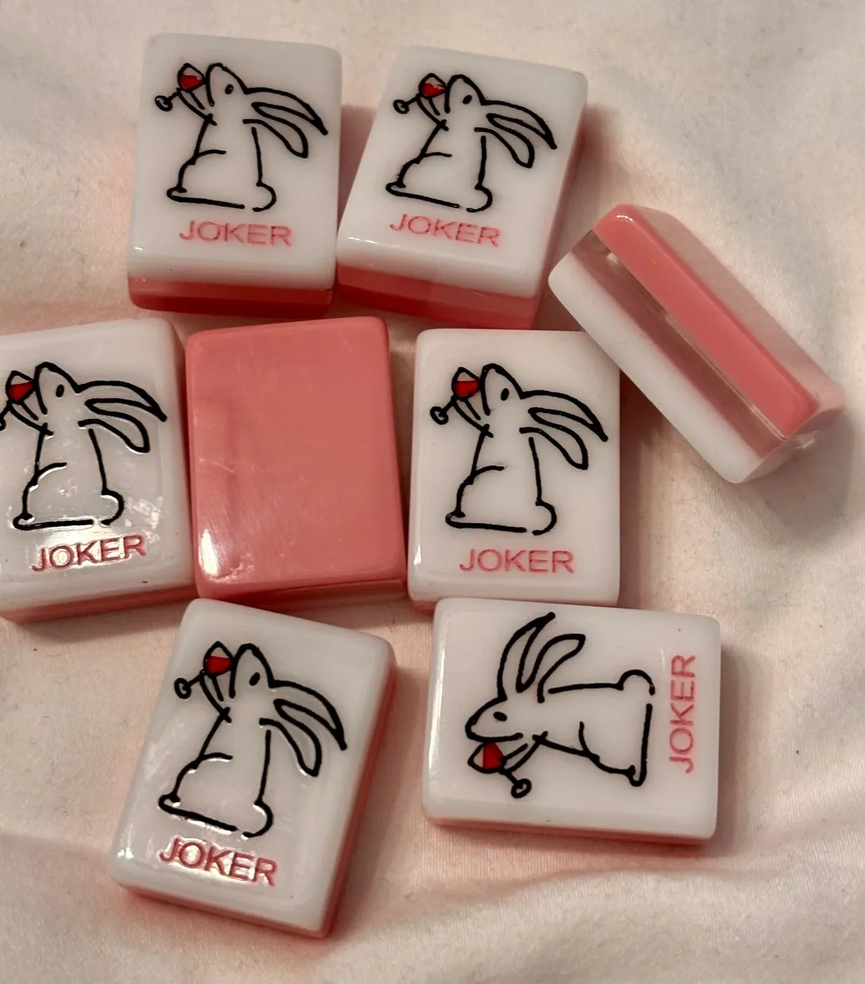 3 Layer Mauve Mahjong set with Custom Bunny Drinking Wine Jokers
