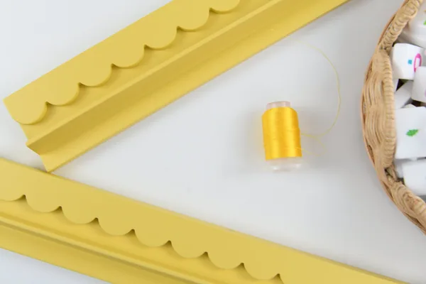 Italian Lemon (Yellow) Scalloped Wooden Racks