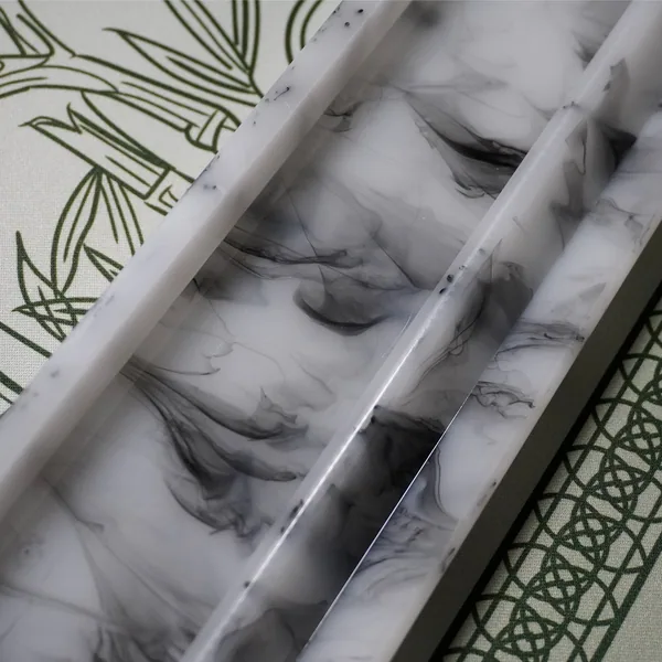 Marble 20 Inch Rack Set