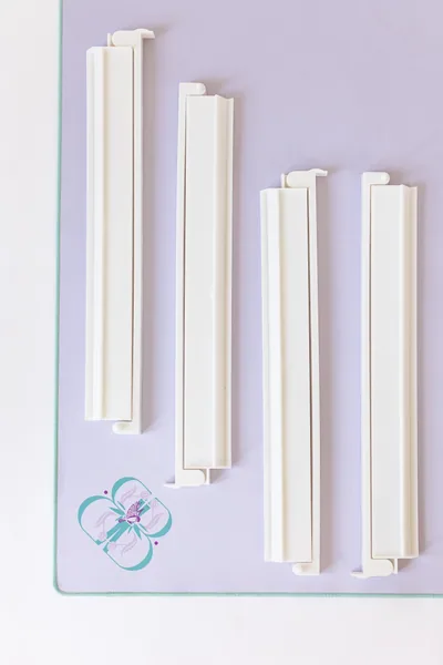 Mahjong Rack & Pusher Set - White