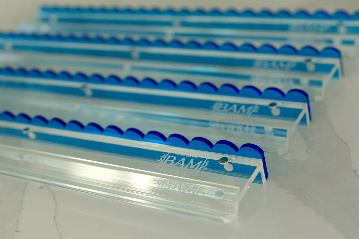Clear Mahjong Rack Set with Blue Scalloped Pusher