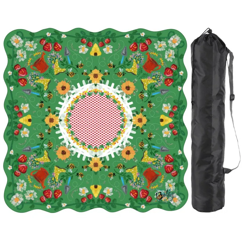 Strawberry Summer Season on Green - Scalloped Mahjong Mat 31.5"x31.5" (Ship Rolled up)