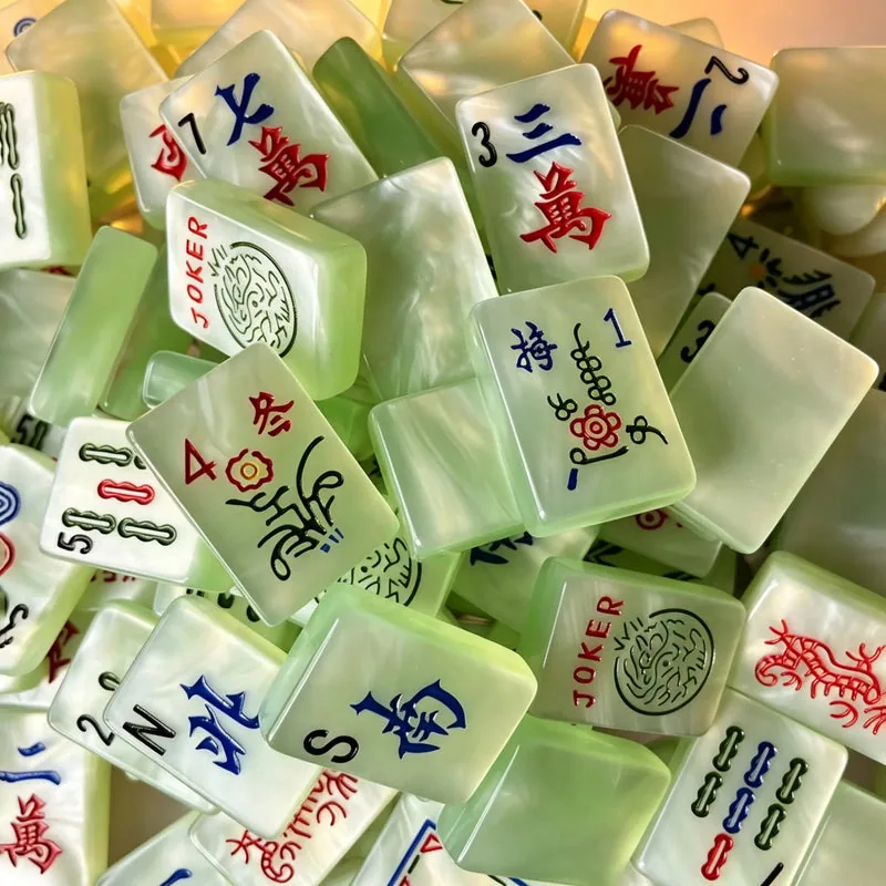 Pearlescent Swirl Mahjong Set