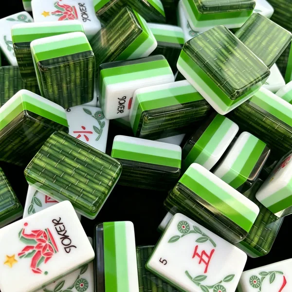 Green Bamboo Grove Mahjong Set