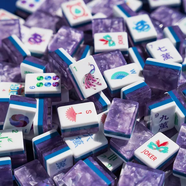 Lavender Shimmer Masquerade Mahjong Set