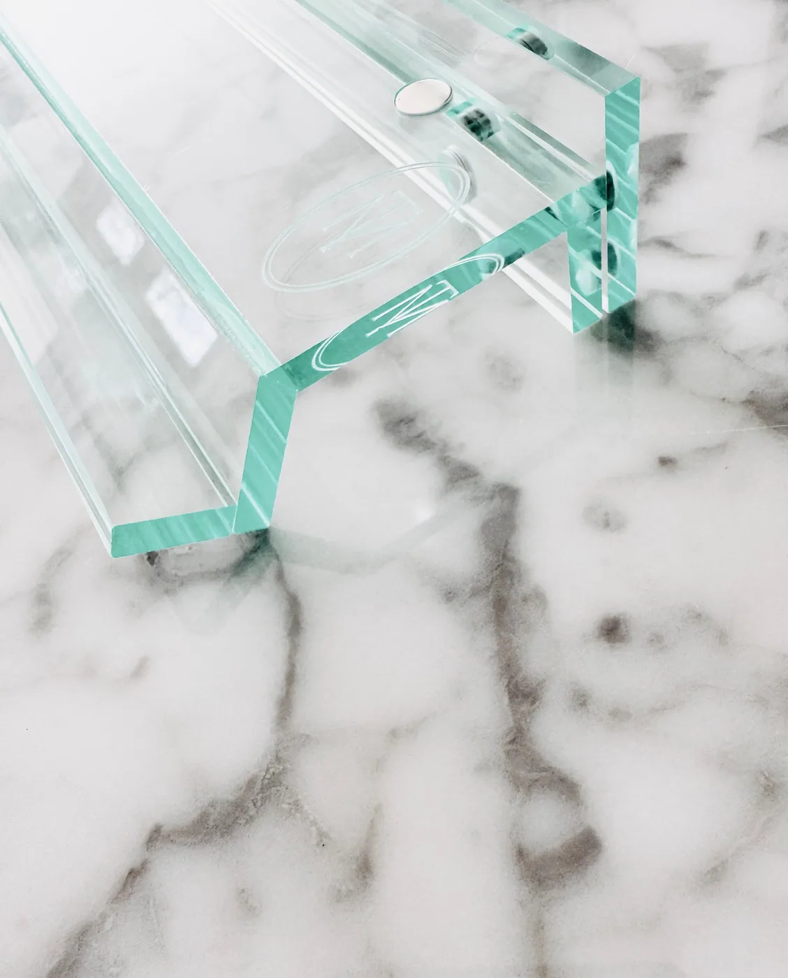 The Minted Design Mahjong Rack Set